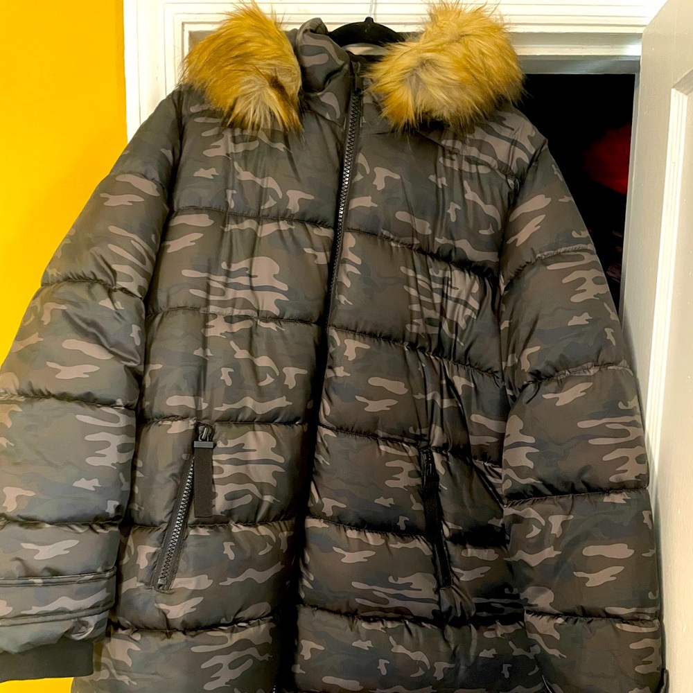 Women’s Puffer Coat size 22/24